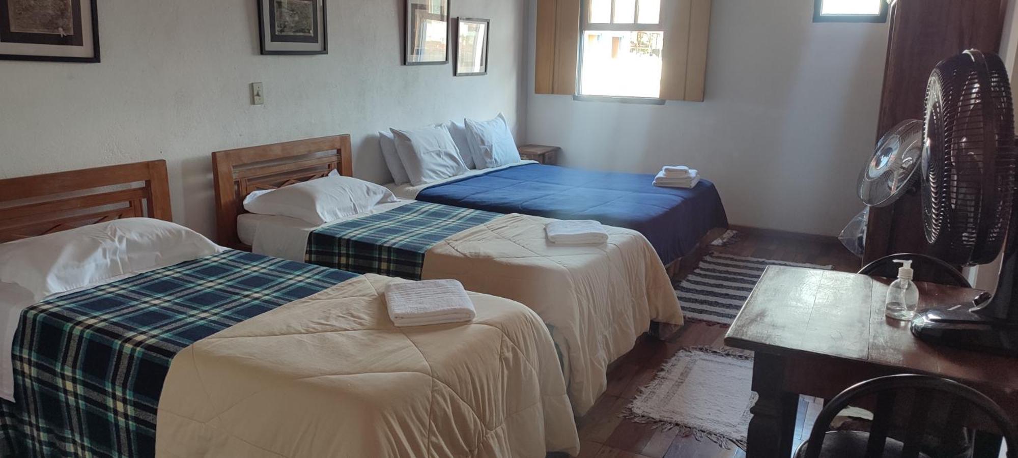 Pousada Santo Antonio 400M Da Maria Fumaca Segundo Andar Hotel Тирадентеш Стая снимка